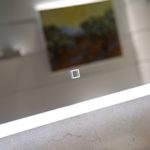 Badspiegel LED Spiegel GS042 mit Beleuchtung durch satinierte Lichtflächen Badezimmerspiegel mit Touch-Schalter